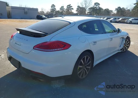 2015 Porsche Panamera E-Hybrid S z USA, uszkodzony, nr VIN WP0AD2A77FL041457